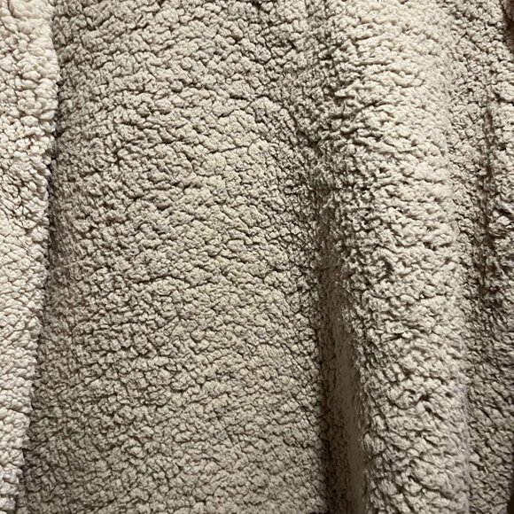 32 Degrees Fuzzy Sweatshirt Size Large - Picture 3 of 6